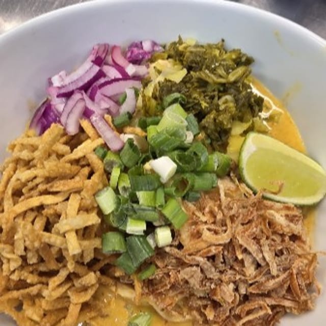 Khao Soi (Curry Noodle).