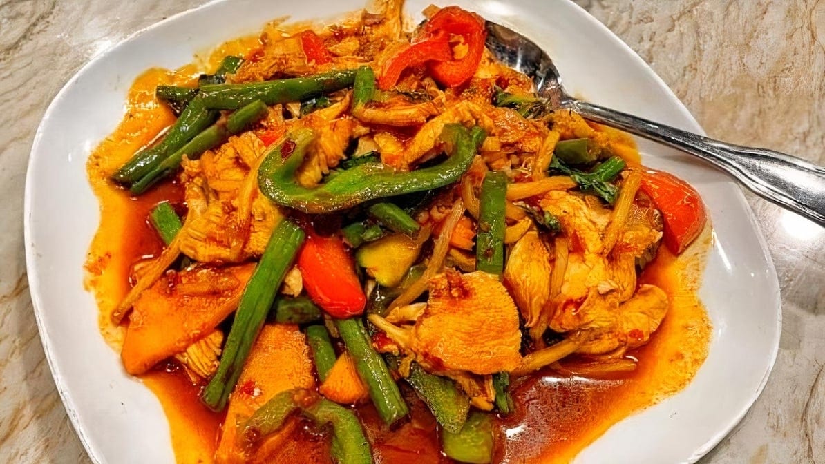 ST2 Green Bean w/Red Curry Paste.