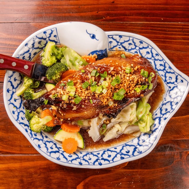 D4 Garlic Duck.