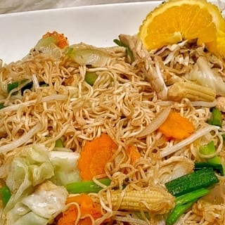 N11 Thai Chow Mein